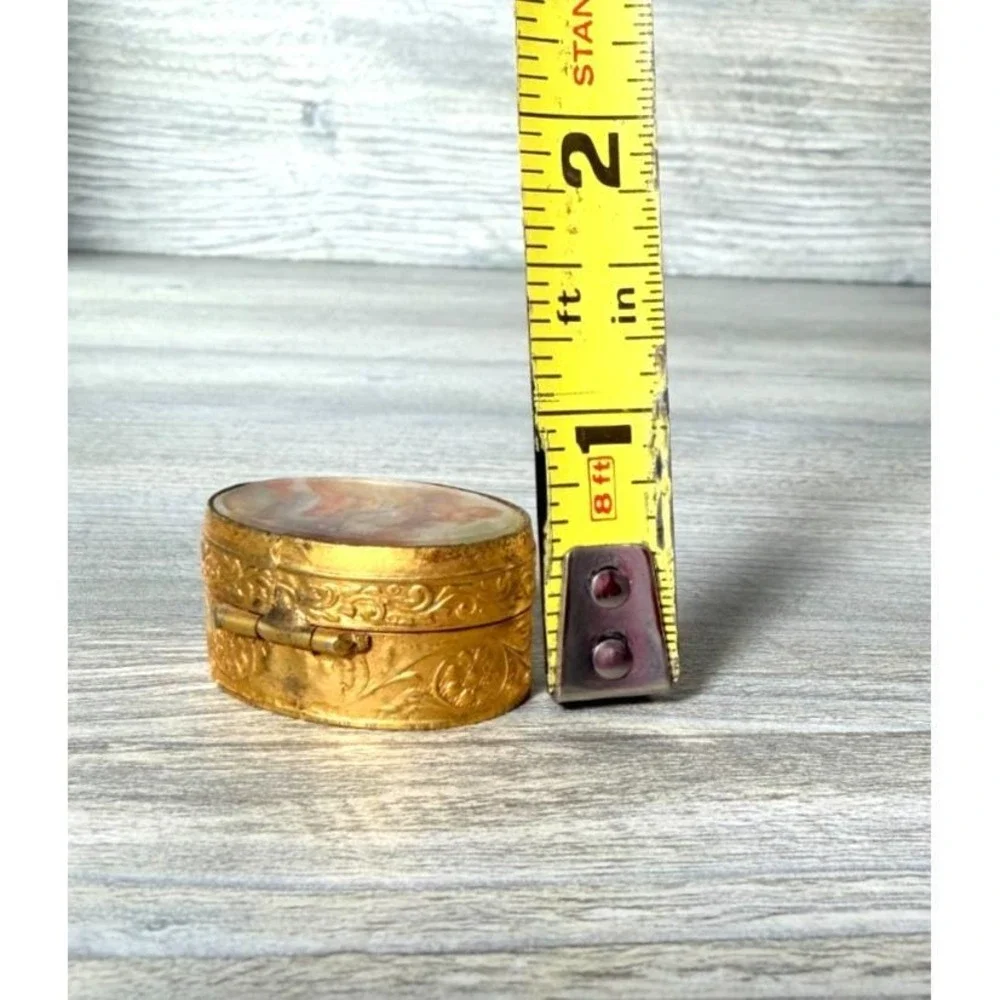 Vtg Pill Trinket Box Gold Gilt Metal Oval Hinged Lid Painting Under Glass Italy
